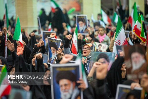 مراسم چهلم امام شهید در همدان