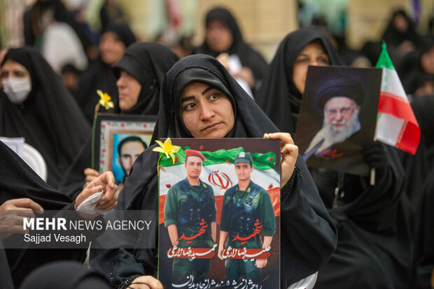 مراسم چهلم امام شهید در همدان