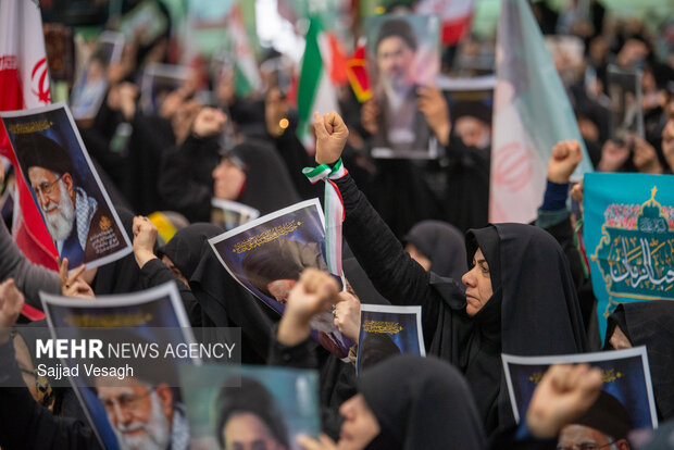 مراسم چهلم امام شهید در همدان