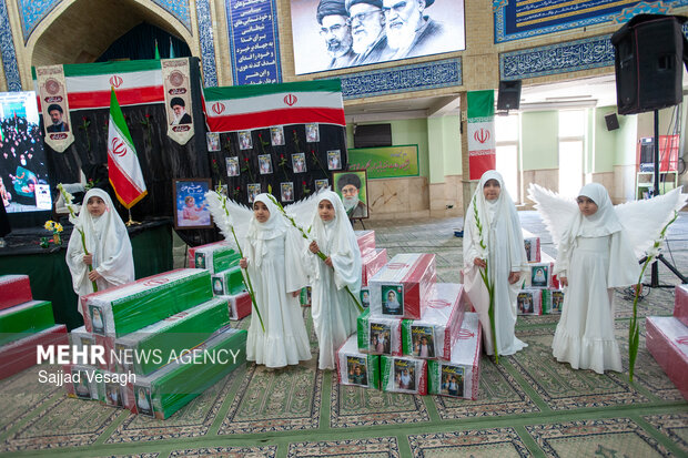 مراسم چهلم امام شهید در همدان