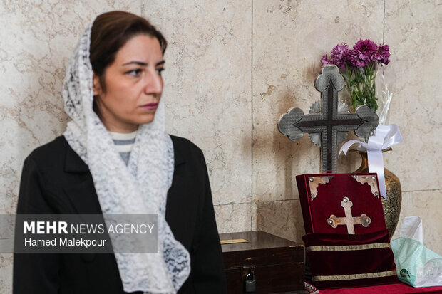 مراسم چهلمین روز شهادت رهبر انقلاب در کلیسای سرکیس مقدس تهران