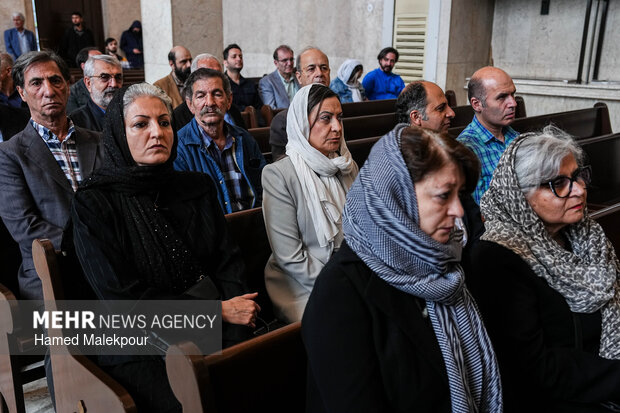 مراسم چهلمین روز شهادت رهبر انقلاب در کلیسای سرکیس مقدس تهران