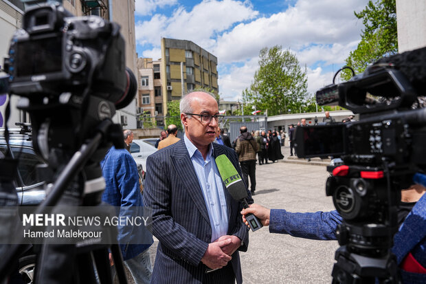 مراسم چهلمین روز شهادت رهبر انقلاب در کلیسای سرکیس مقدس تهران