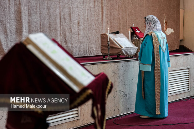 مراسم چهلمین روز شهادت رهبر انقلاب در کلیسای سرکیس مقدس تهران