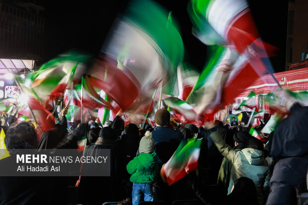 اجتماع مردمی در چهلمین شب شهادت امامِ قائدِ شهید