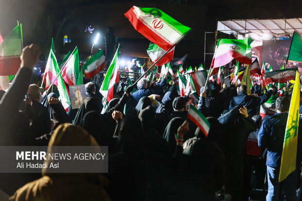 اجتماع مردمی در چهلمین شب شهادت امامِ قائدِ شهید