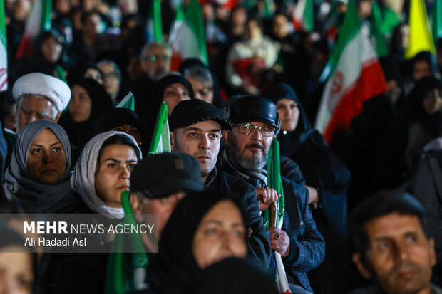 اجتماع مردمی در چهلمین شب شهادت امامِ قائدِ شهید