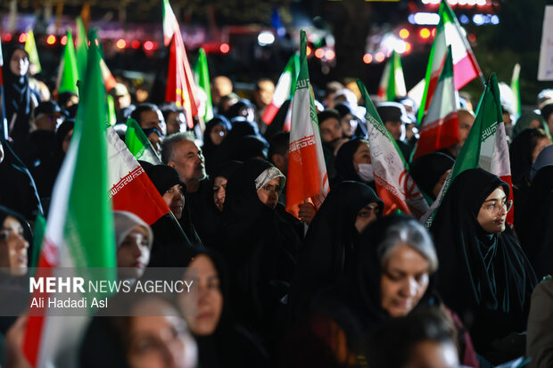 اجتماع مردمی در چهلمین شب شهادت امامِ قائدِ شهید