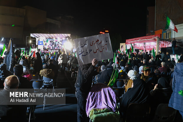 People in Tehran mark martyrdom of Leader after 40 days
