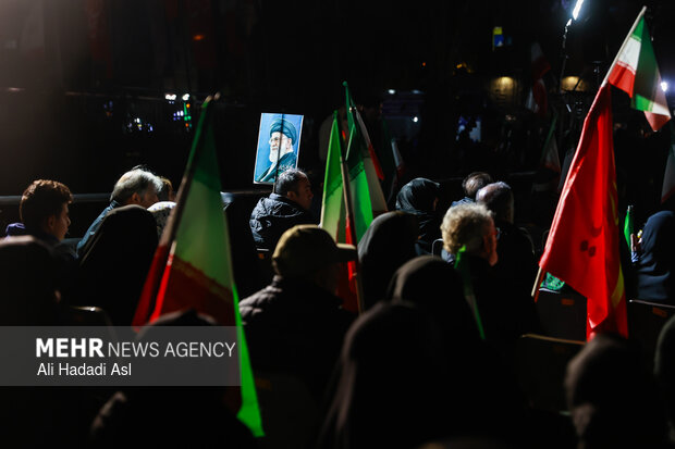 People in Tehran mark martyrdom of Leader after 40 days
