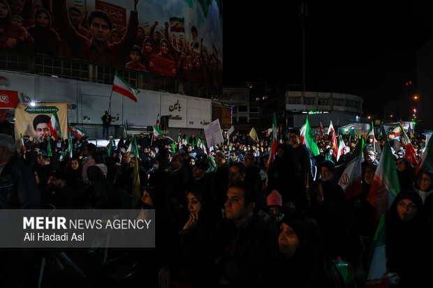 People in Tehran mark martyrdom of Leader after 40 days
