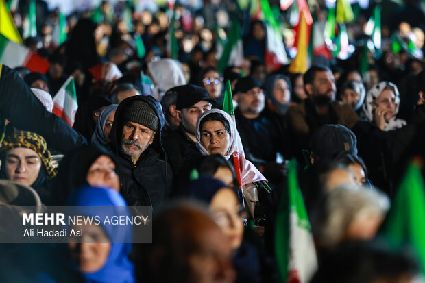 People in Tehran mark martyrdom of Leader after 40 days

