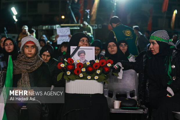 اجتماع مردمی در چهلمین شب شهادت امامِ قائدِ شهید