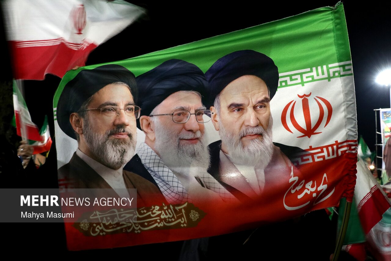 پنجاه و نهمین شب از اجتماعات مردمی همزمان با بارش رحمت الهی