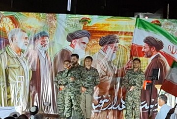 اجرای سرود حماسی در تجمع مردمی گناوه