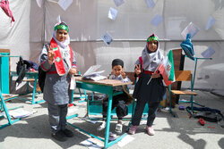 مراسم چهلم شهدای دانش‌آموز میناب در شهرکرد