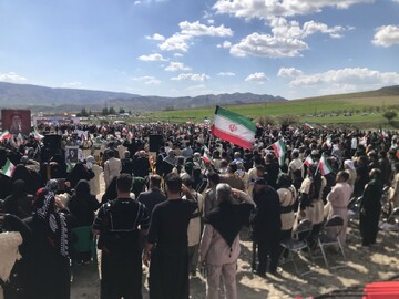 مراسم سنتی چمر در اربعین رهبر شهید در ملکشاهی استان ایلام