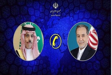 Iran, Saudi FMs discuss regional developments