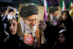 VIDEO: Zanjan mourns martyred Leader on 40th day