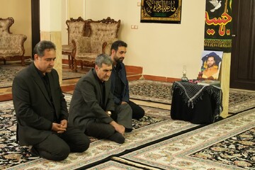 دیدار مسئولان سپاه لرستان با خانواده شهیدان «سهرابی» و «بهرامی» 