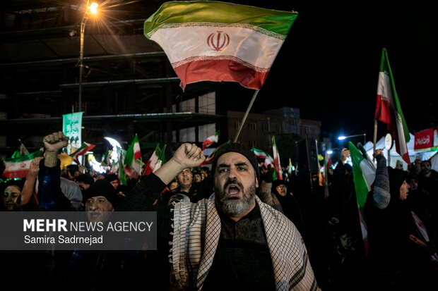 Tehraners mark 40 days after martyrdom of Leader
