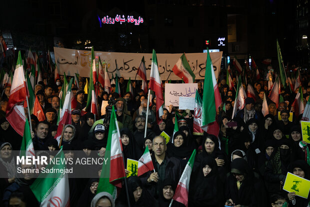 Tehraners mark 40 days after martyrdom of Leader
