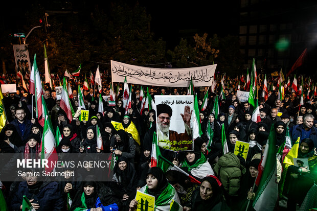 Tehraners mark 40 days after martyrdom of Leader
