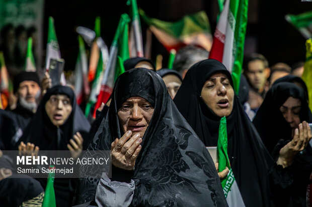 Tehraners mark 40 days after martyrdom of Leader
