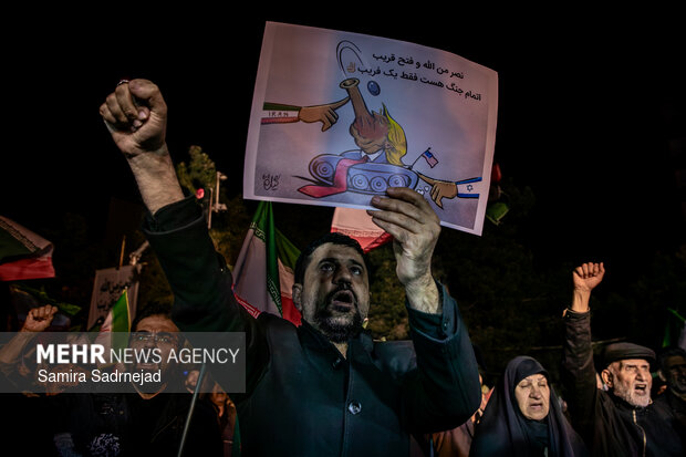 Tehraners mark 40 days after martyrdom of Leader
