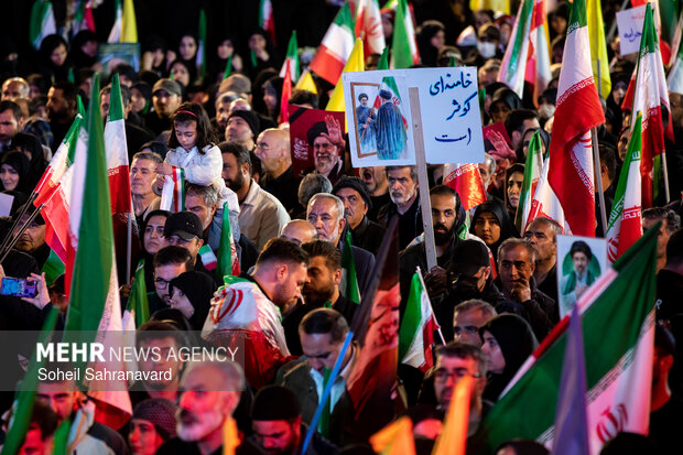 مراسم وداع با پیکر مطهر سردار رشید اسلام سرلشکر شهید مجید خادمی