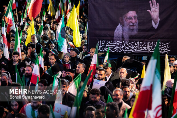 سیل خروشان سمنانی‌ها در اربعین رهبر شهید