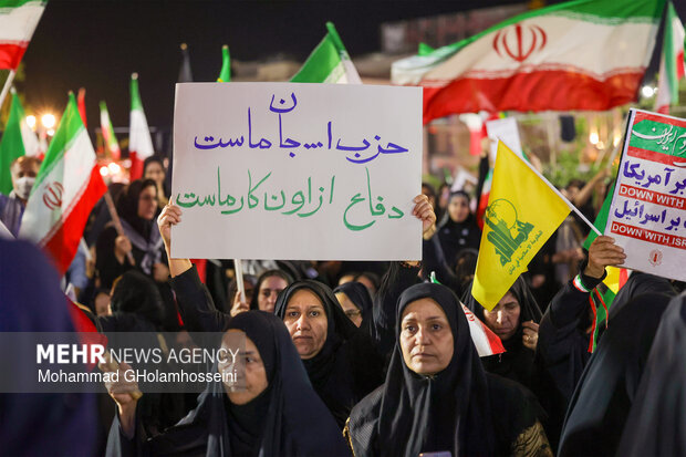 People in Bushehr mourn for martyrdom of Leader after 40 days
