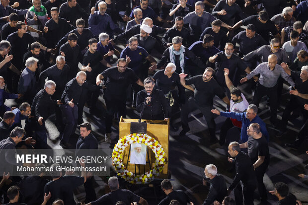 People in Bushehr mourn for martyrdom of Leader after 40 days
