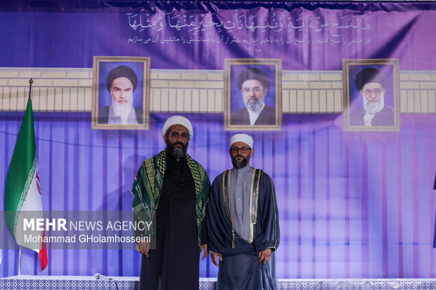 اجتماع شبانه مردم بوشهر در رثای چهلمین روز شهادت رهبر