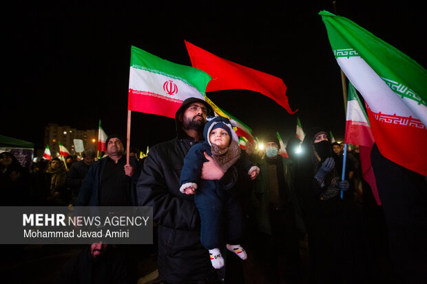 پنجاهمین موج حضور مردم بجنورد در میدان
