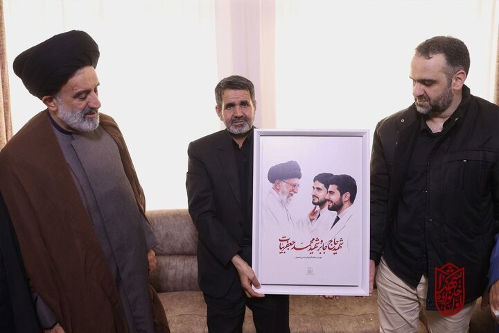 دیدار با خانواده شهیدان جابر و محمدجعفر بیات در پویش اول خانواده شهدا