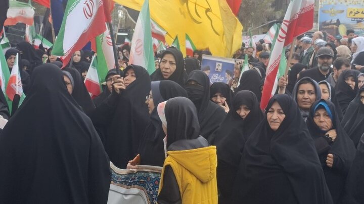 خروش بانوان زینبی ارومیه در خونخواهی رهبر شهید