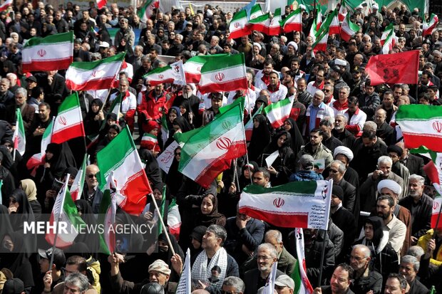 Cumhurbaşkanı Pezeşkiyan da anma törenine katıldı