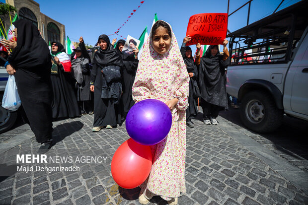 کاروان پیاده روی بیعت بانوان در یزد