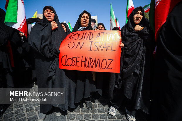 کاروان پیاده روی بیعت بانوان در یزد