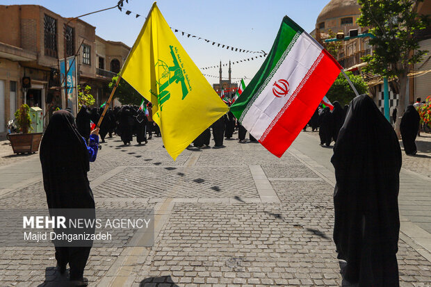 کاروان پیاده روی بیعت بانوان در یزد