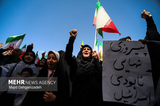 کاروان پیاده روی بیعت بانوان در یزد