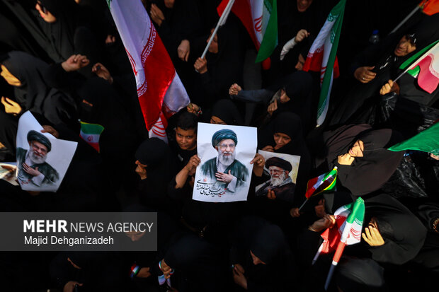 کاروان پیاده روی بیعت بانوان در یزد