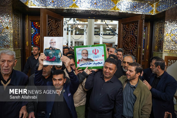 وداع با شهید خادمی در حرم شاهچراغ(ع)