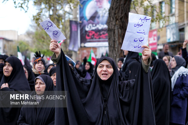 شکوه حضور حماسی مردم کرمانشاه در اربعین رهبر شهید