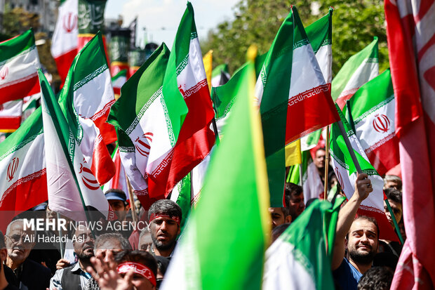 تهران در سوگ چهلمین روز شهادت رهبر شهید انقلاب اسلامی
