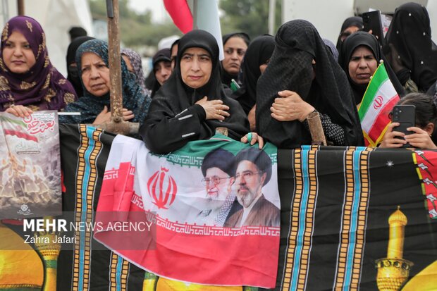 مراسم اربعین رهبر شهید انقلاب و شهدای مدرسه شجره طیبه میناب در بندرعباس