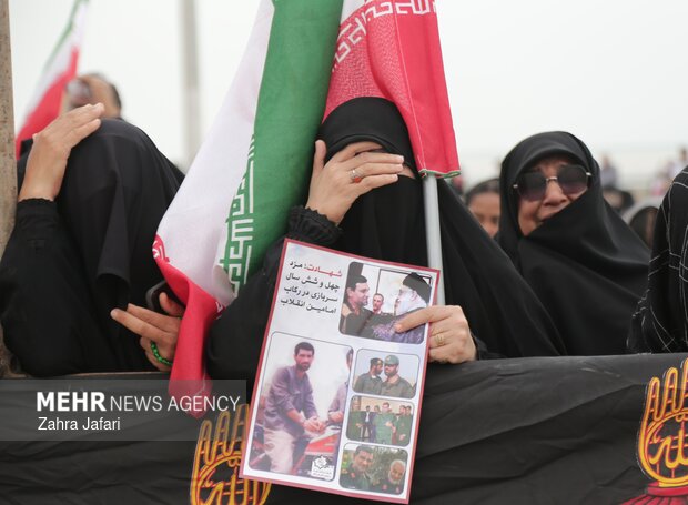 مراسم اربعین رهبر شهید انقلاب و شهدای مدرسه شجره طیبه میناب در بندرعباس