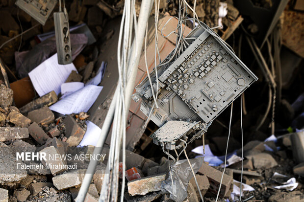 آثار تجاوز به دانشگاه صنعتي شريف