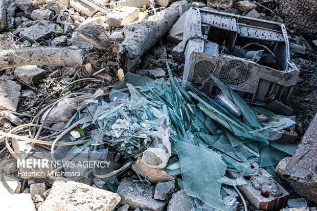 آثار تجاوز به دانشگاه صنعتي شريف